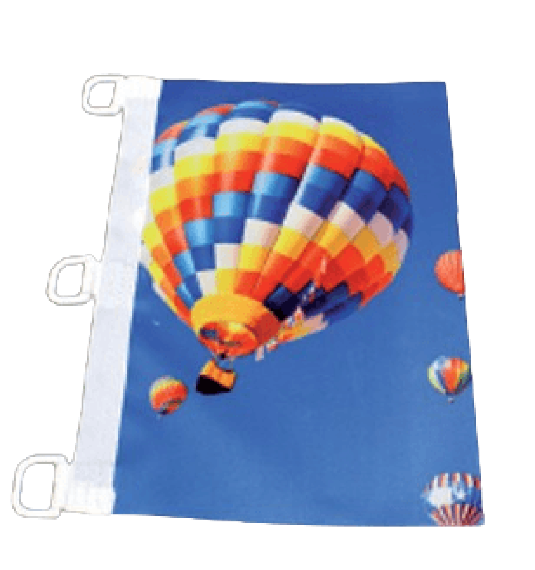 Flaga - D-ringi z taśmą wzmacniającą Do taśmy wzmacniającej przyszyte zostały D-ringi, umożliwiające solidny i funkcjonalny montaż flagi.  Pozostałe krawędzie flagi wykończone są cięciem na gorąco, co zapobiega strzępieniu materiału lub obszye szwem.